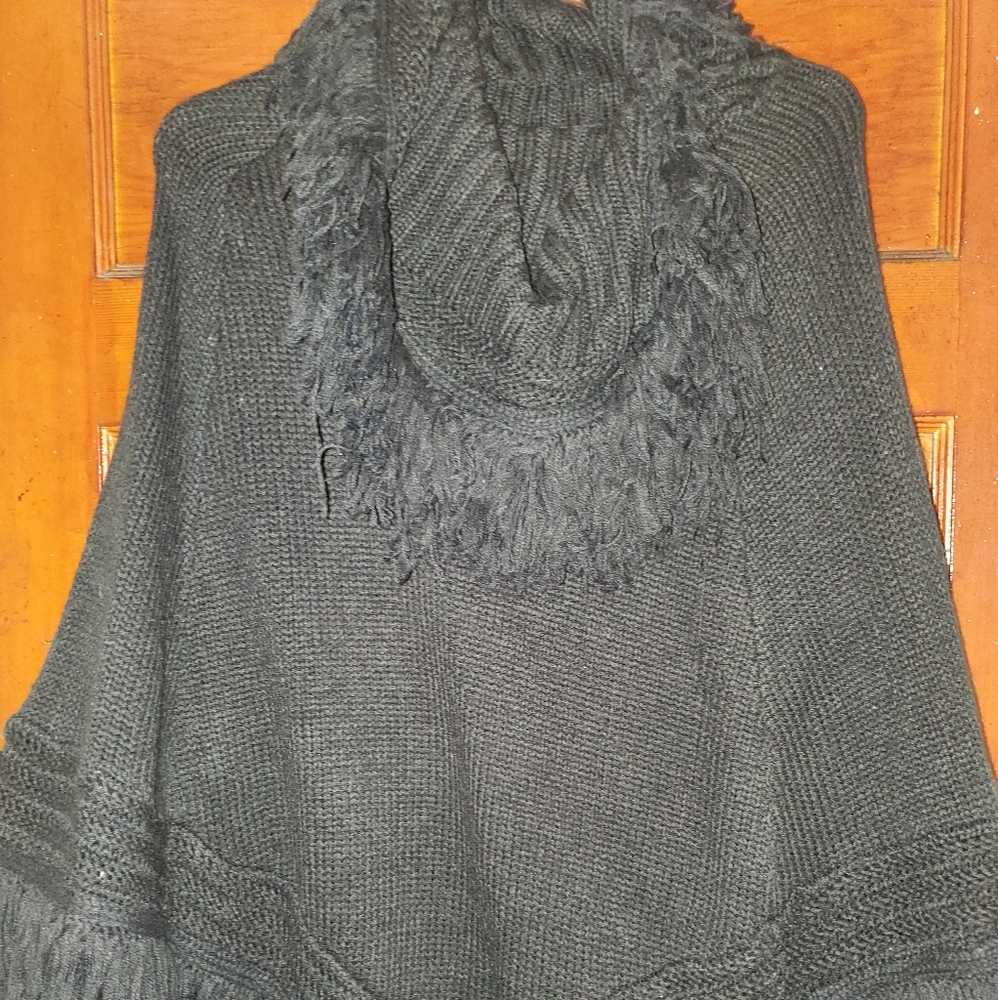 Knit pullover poncho